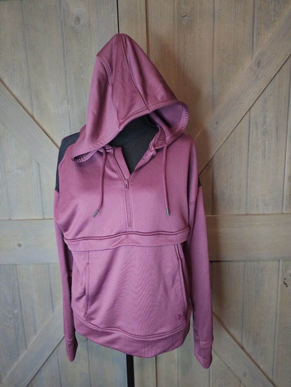 Women's Under Armour Hoodie sz Medium